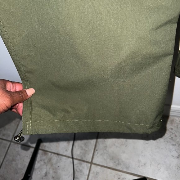 I DUN, OLIVE GREEN PARACHUTE PANTS WITH DRAWSTRING WAIST AND ANKLES SIZE LARGE - Picture 6 of 9